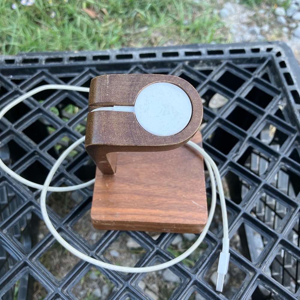 Smartwatch charging doc